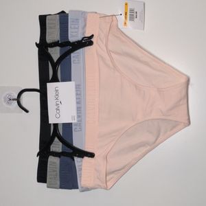 Calvin Klein bikini underwear 4 pack (small)